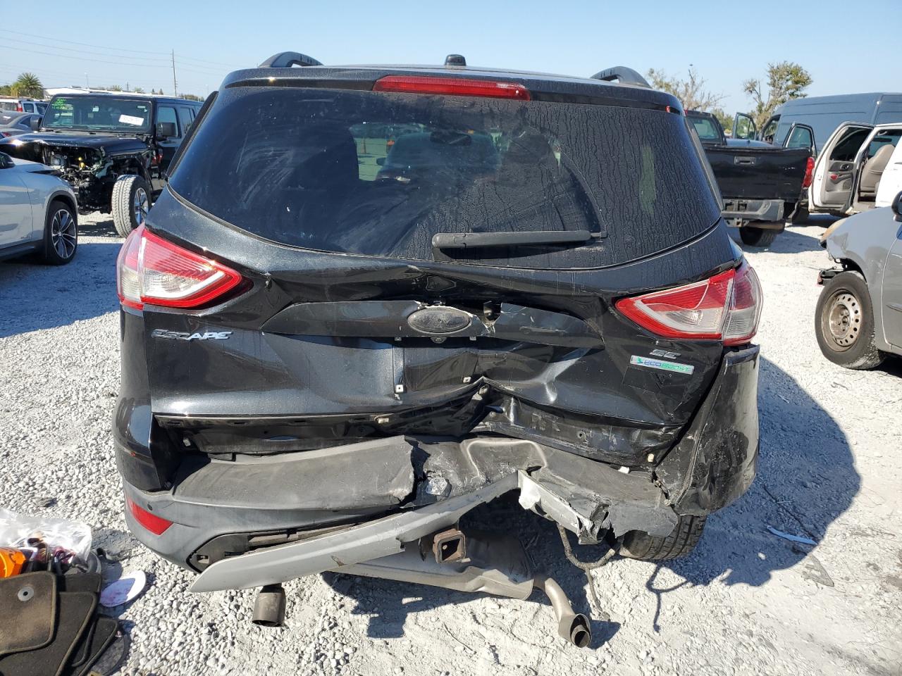 2014 FORD ESCAPE SE photo 16