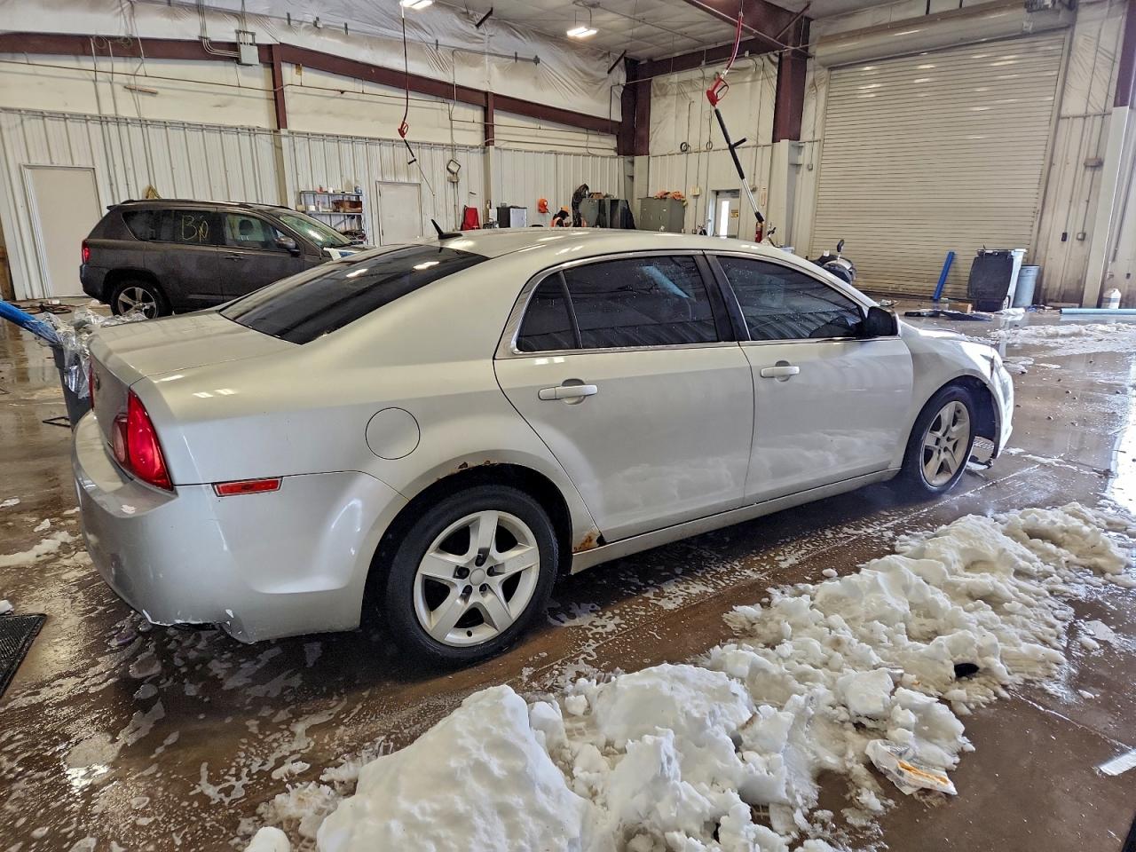 2011 CHEVROLET MALIBU LS photo 3