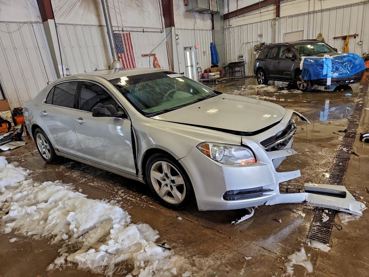 2011 CHEVROLET MALIBU LS photo 4