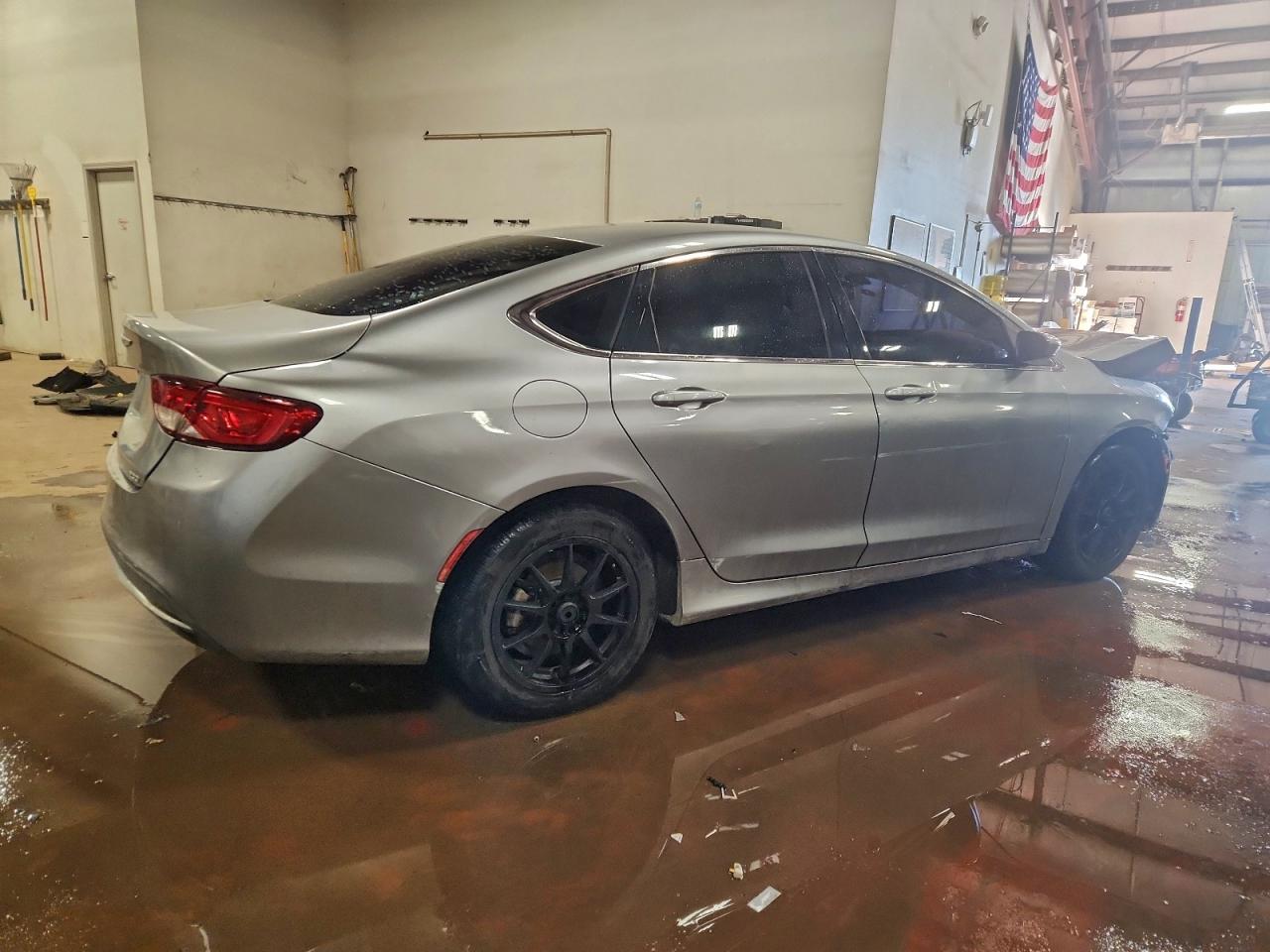 2015 CHRYSLER 200 LIMITED photo 5