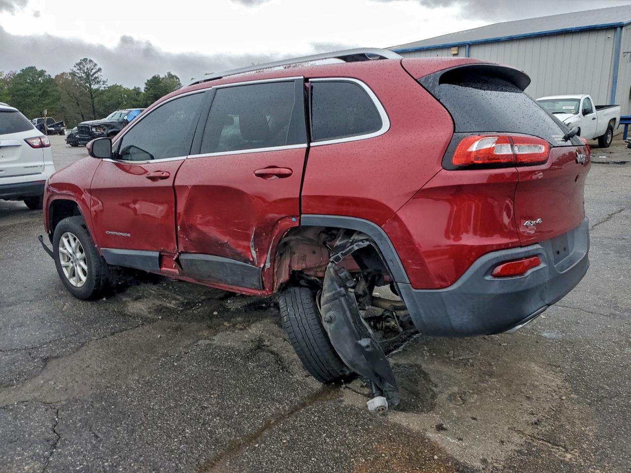2015 JEEP CHEROKEE LATITUDE photo 4