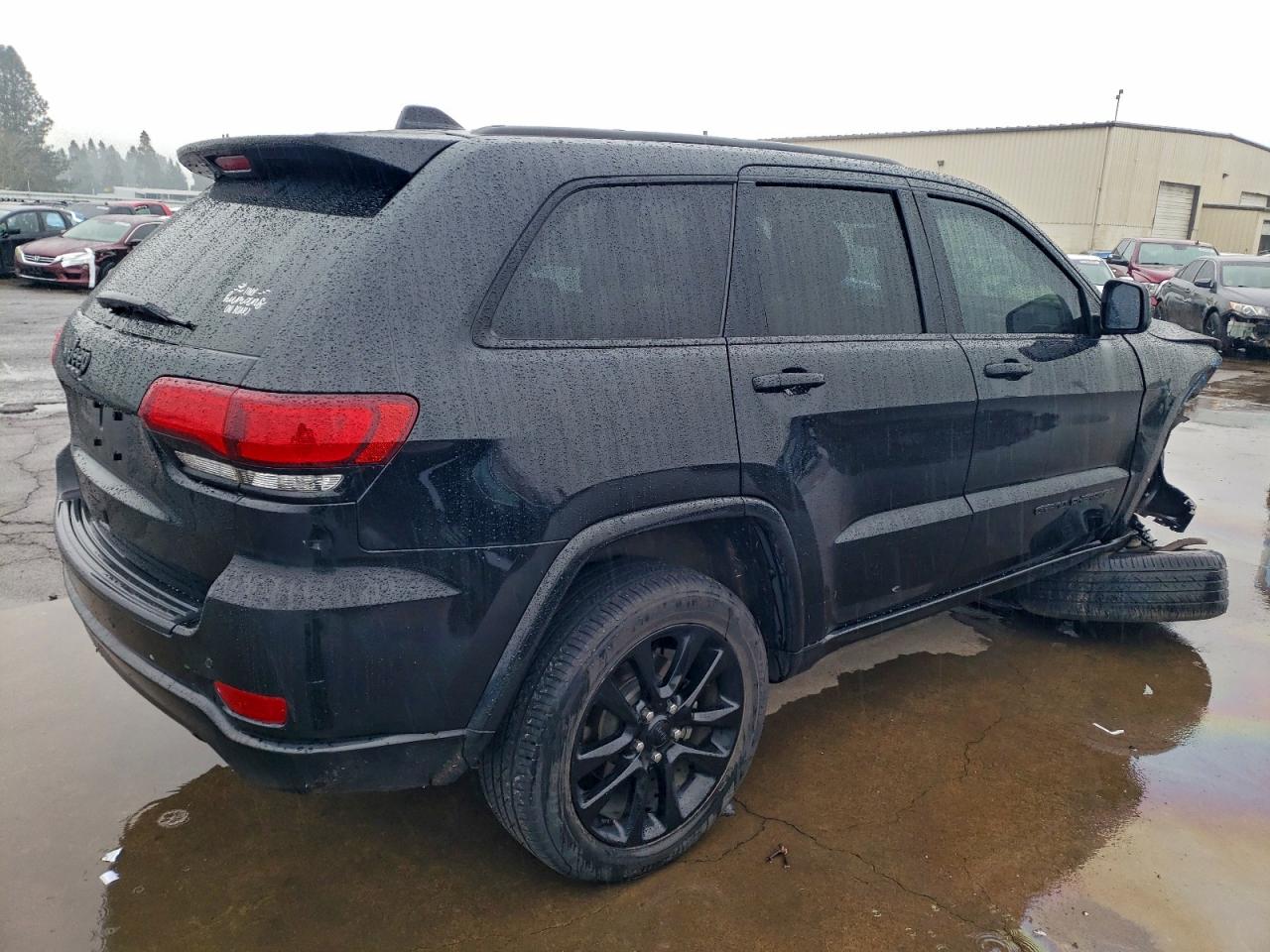 2019 JEEP GRAND CHEROKEE LAREDO photo 3