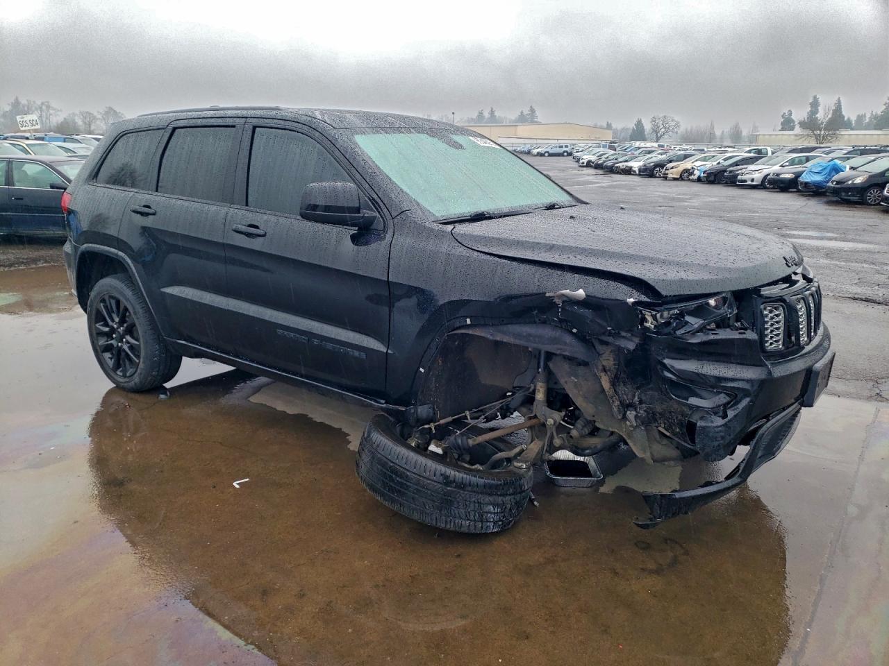 2019 JEEP GRAND CHEROKEE LAREDO photo 4