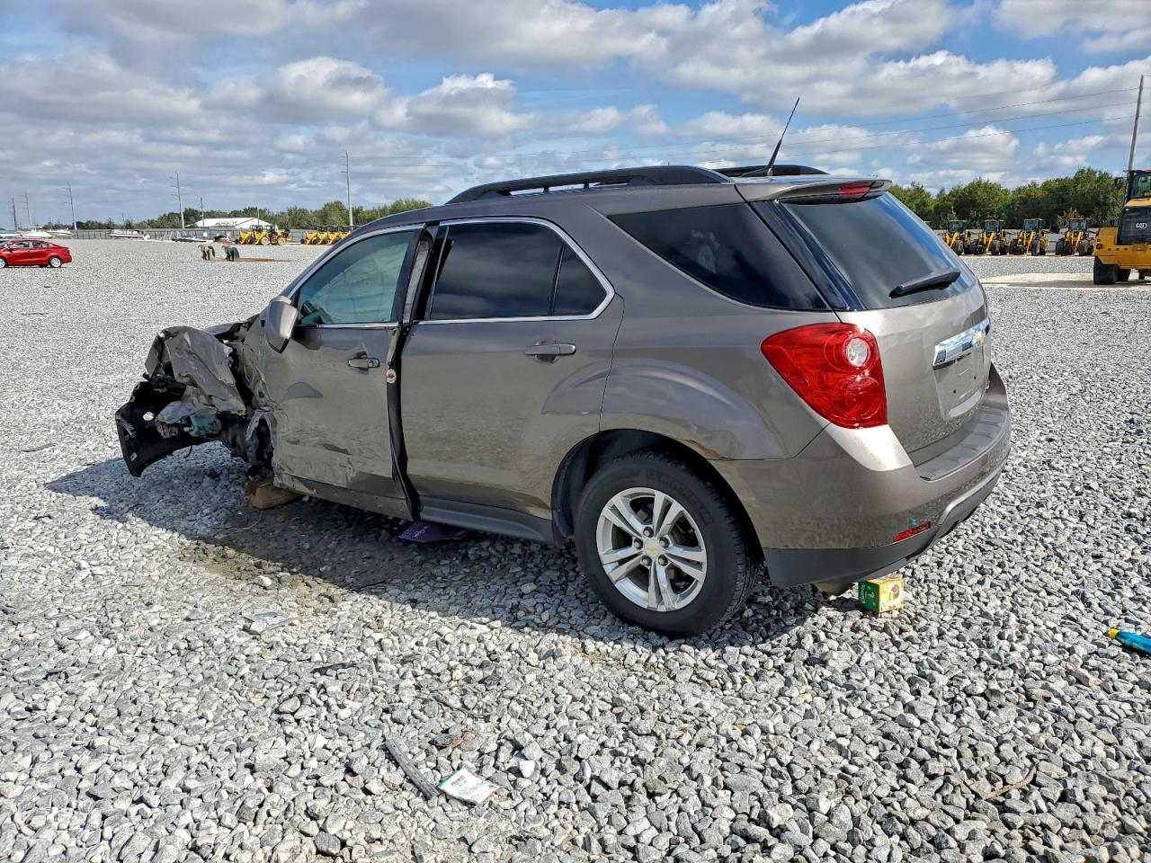 2010 CHEVROLET EQUINOX LT photo 4