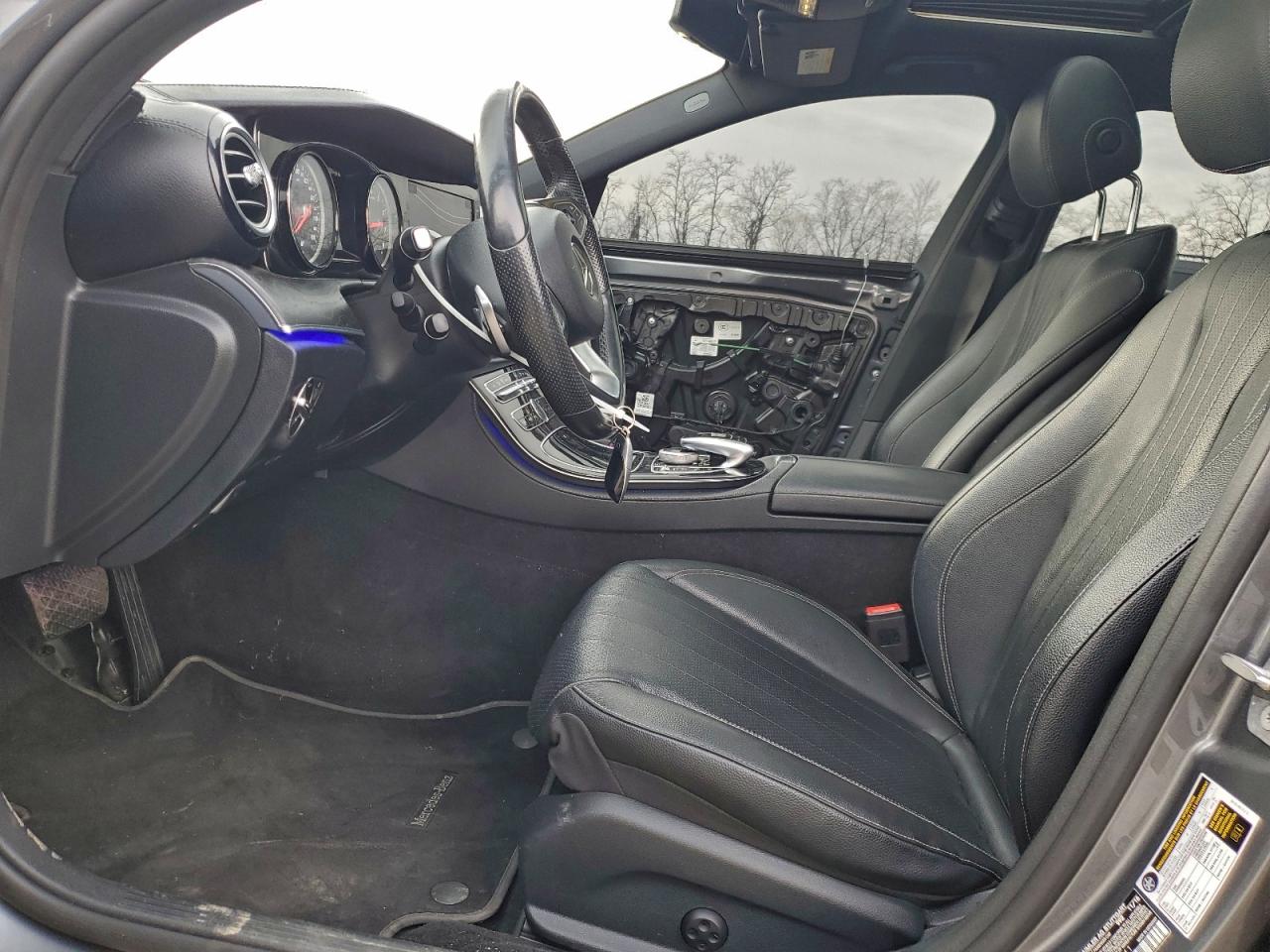 2017 MERCEDES-BENZ E 300 4MATIC photo 25