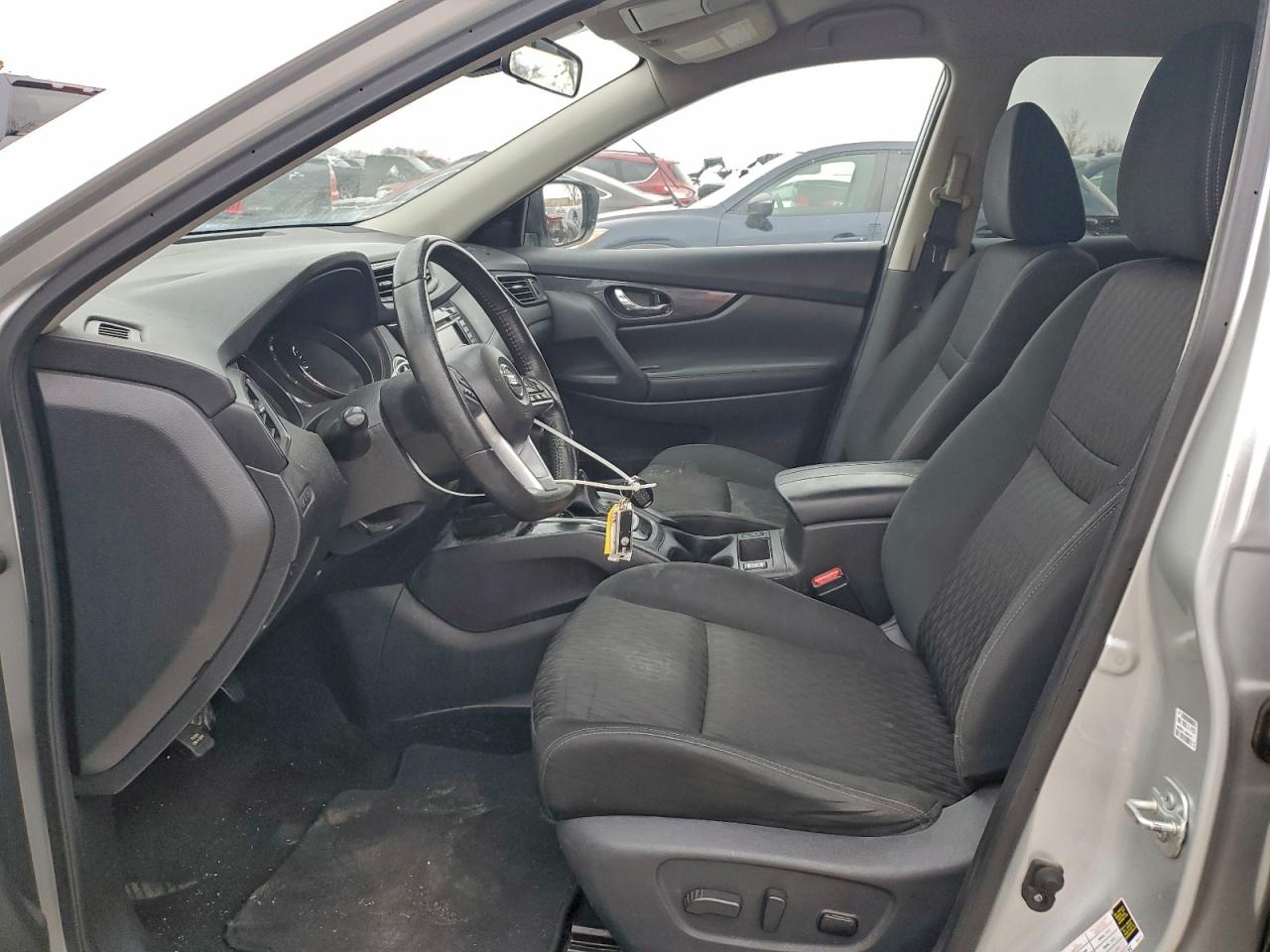 2019 NISSAN ROGUE S photo 13
