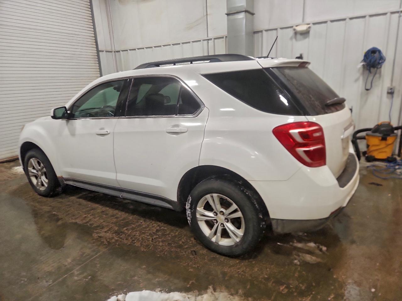 2016 CHEVROLET EQUINOX LT photo 4