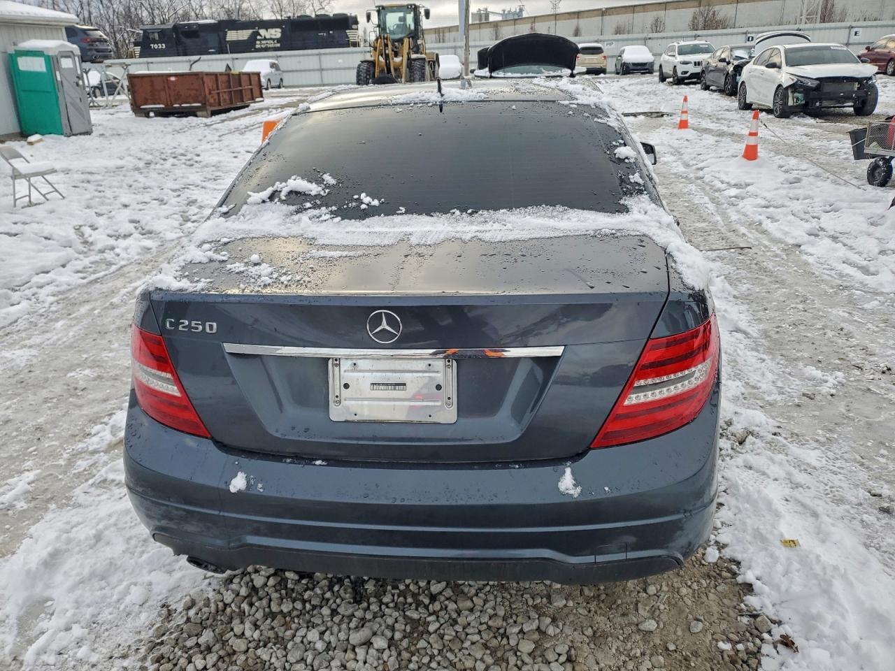 2013 MERCEDES-BENZ C 250 photo 11