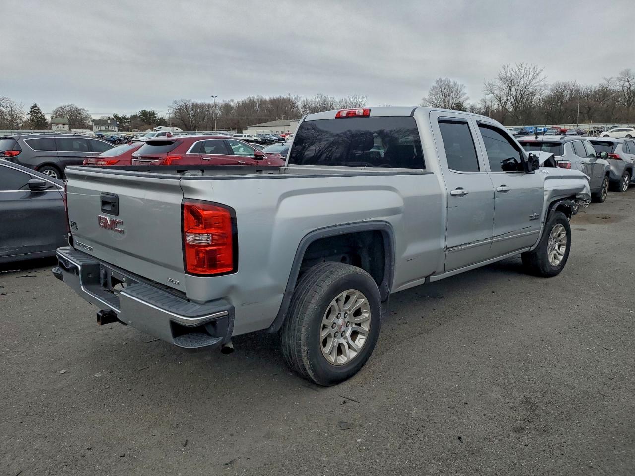2017 GMC SIERRA K1500 SLE photo 5