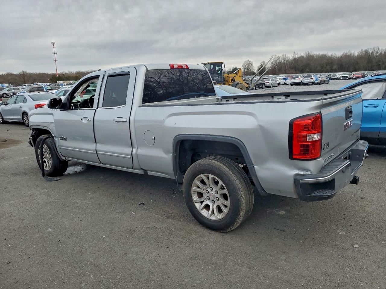 2017 GMC SIERRA K1500 SLE photo 3
