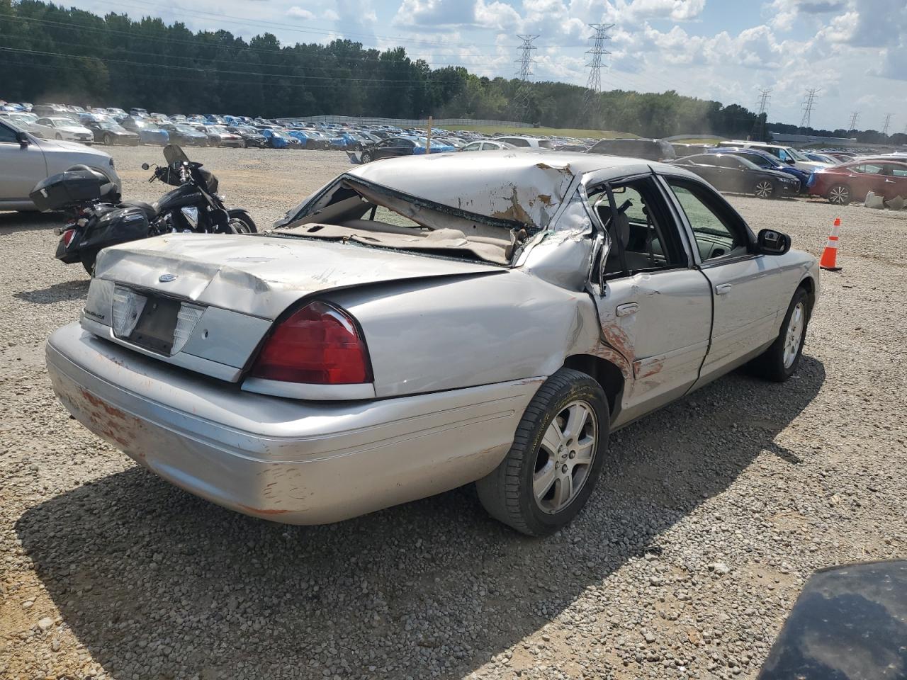 2007 FORD CROWN VICTORIA photo 3