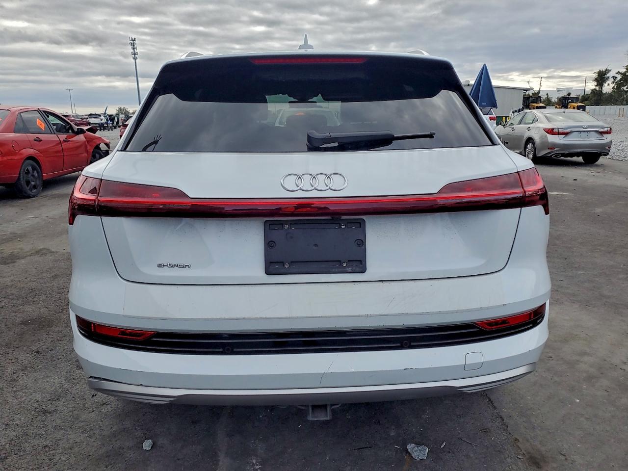 2019 AUDI E-TRON PRESTIGE photo 11