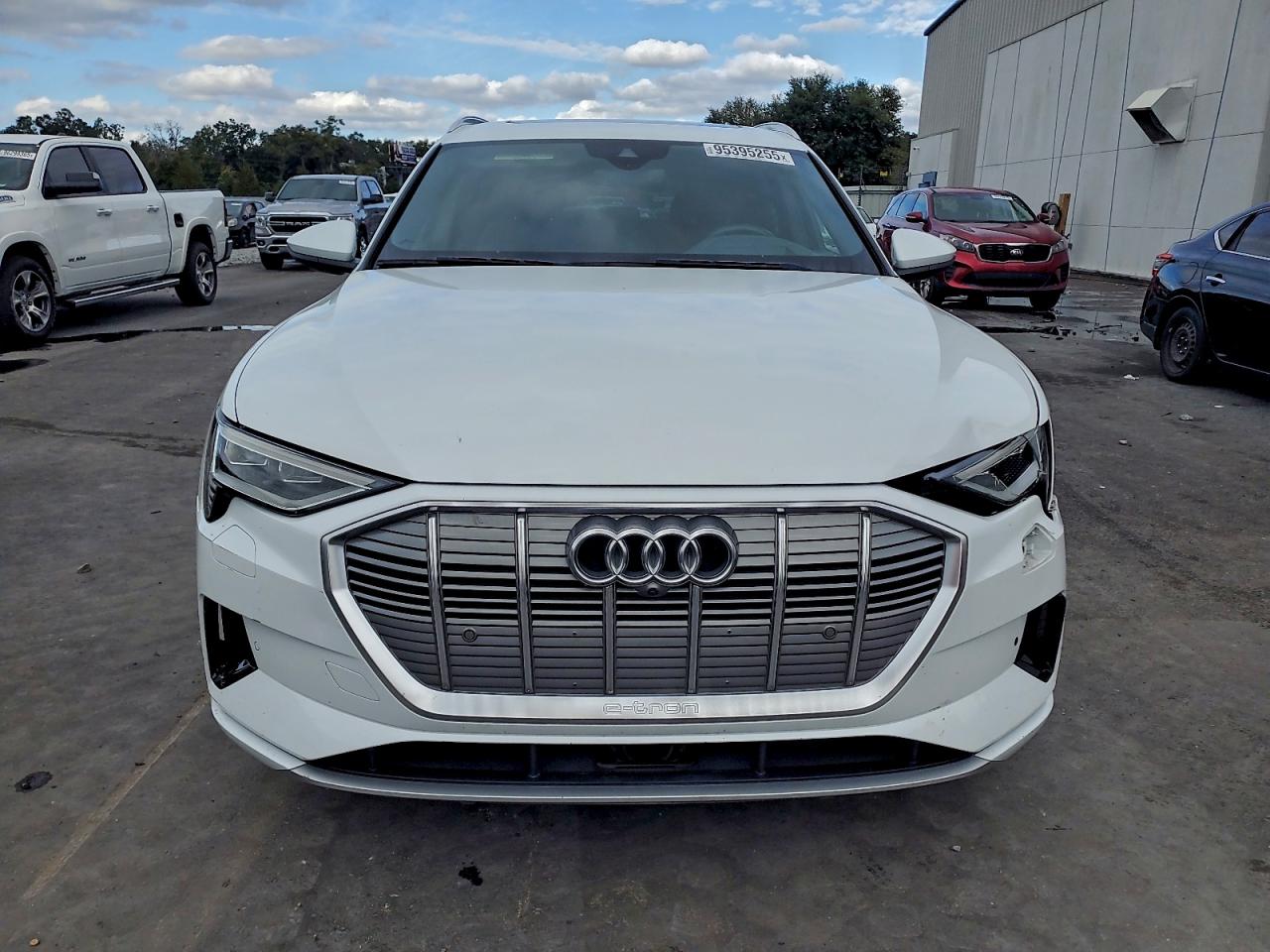 2019 AUDI E-TRON PRESTIGE photo 9