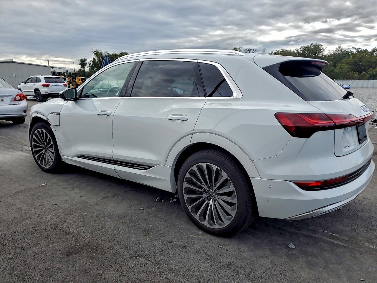 2019 AUDI E-TRON PRESTIGE photo 3