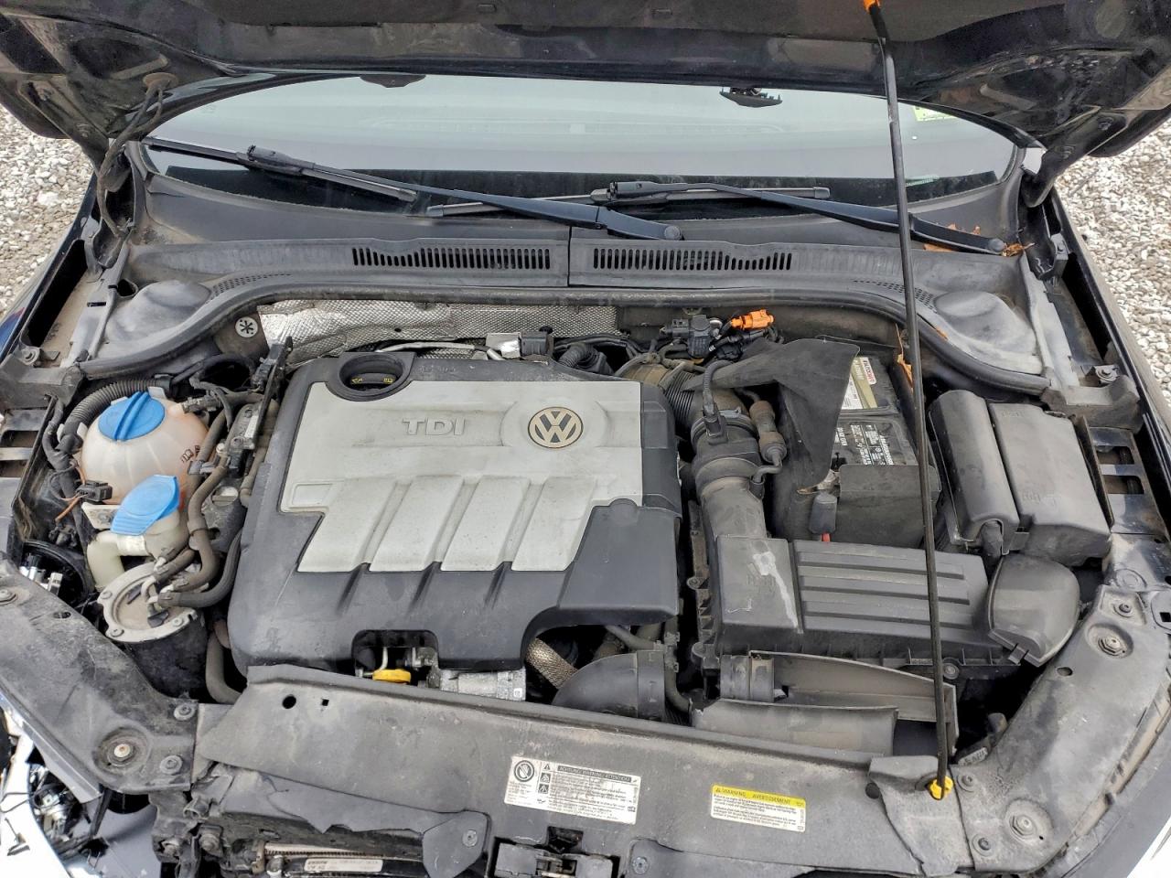 2014 VOLKSWAGEN JETTA TDI photo 21