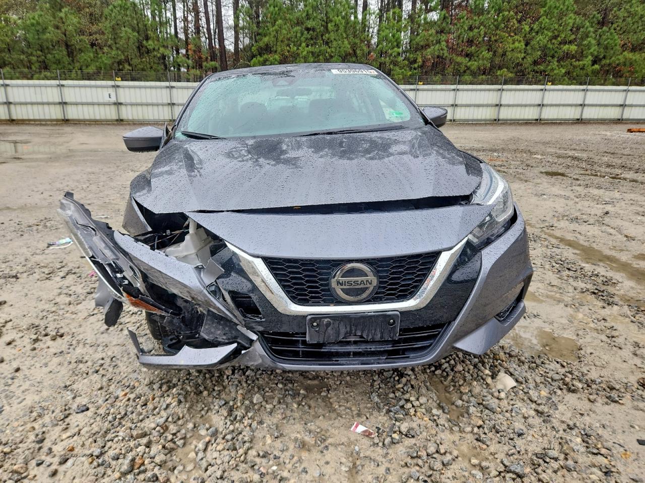 2021 NISSAN VERSA SV photo 5