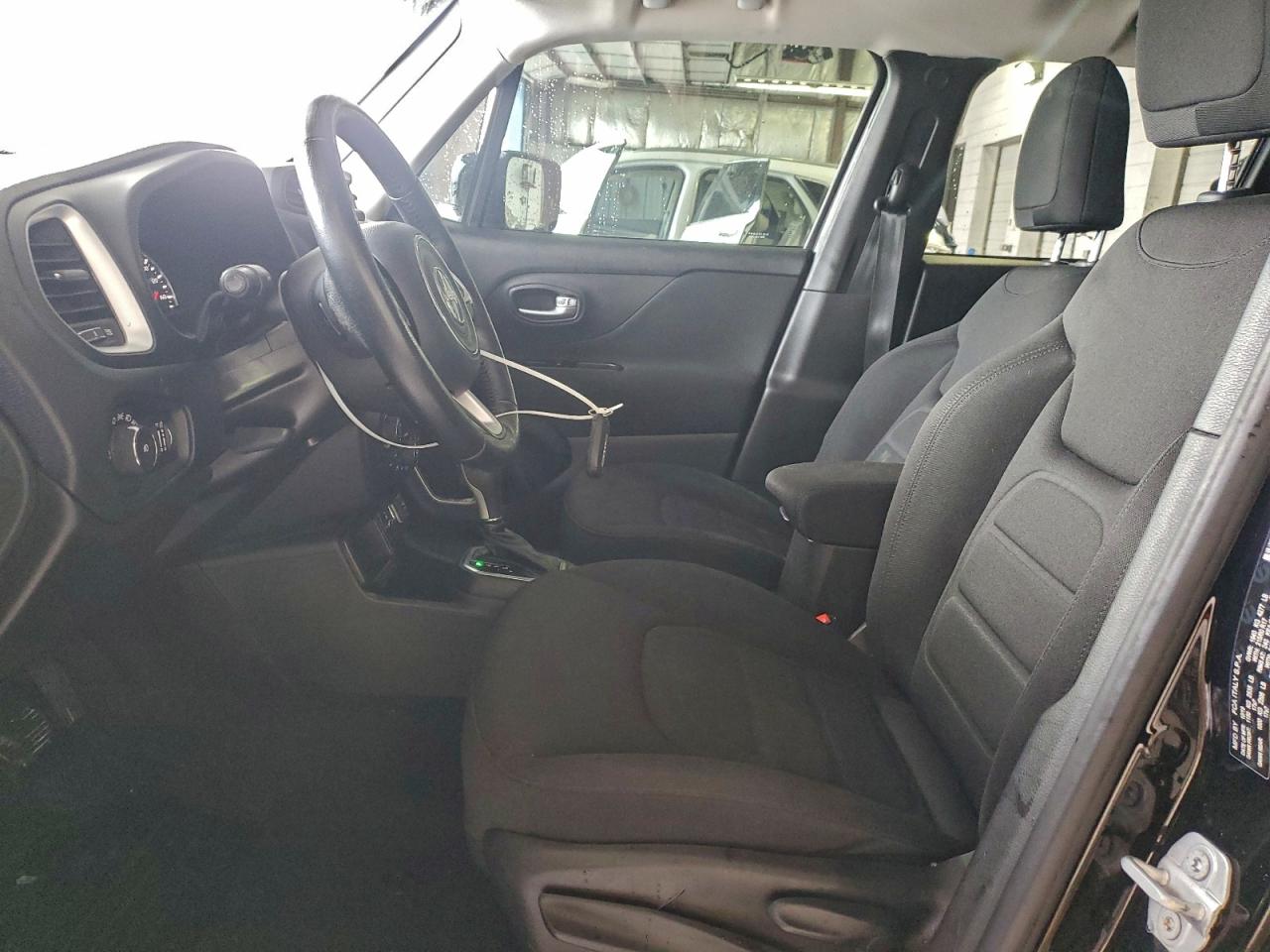 2020 JEEP RENEGADE LATITUDE photo 13