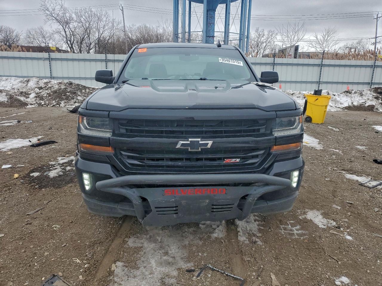 2017 CHEVROLET SILVERADO K1500 LT photo 5