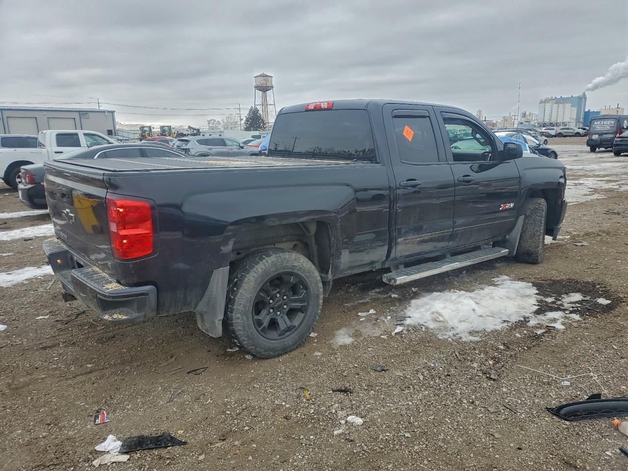 2017 CHEVROLET SILVERADO K1500 LT photo 3