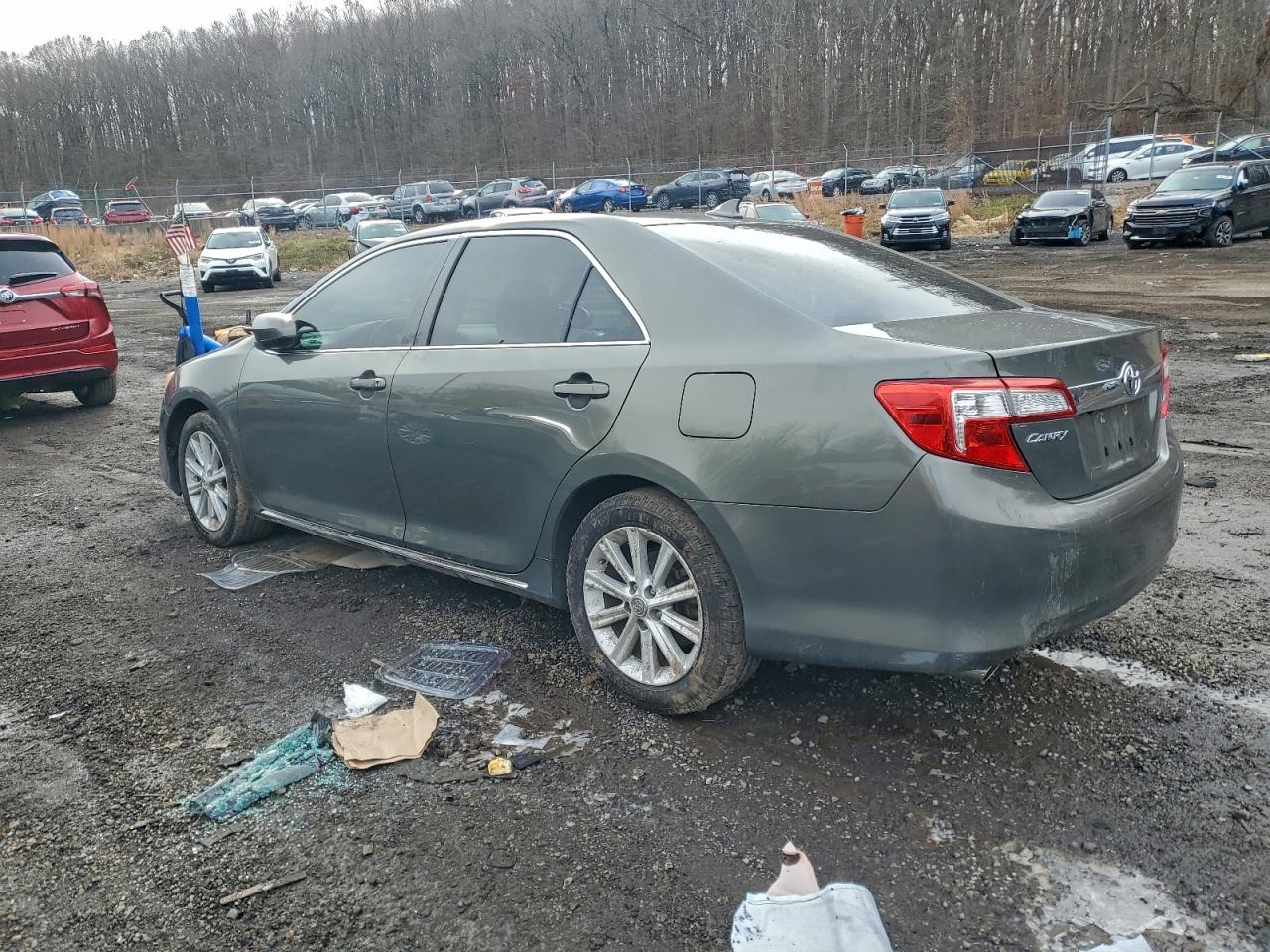 2012 TOYOTA CAMRY XLE V6 photo 3