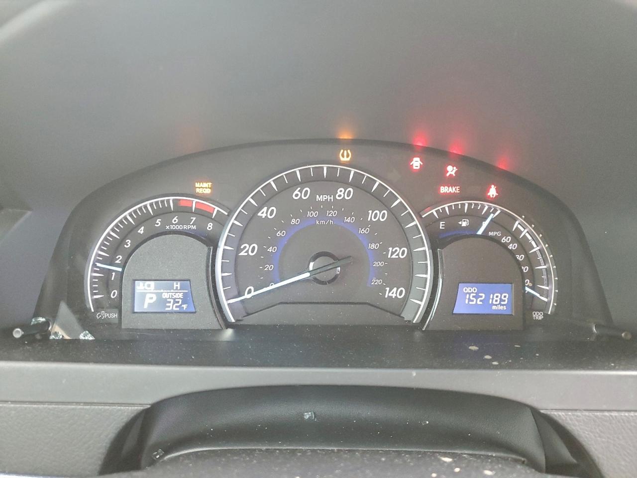 2012 TOYOTA CAMRY XLE V6 photo 17