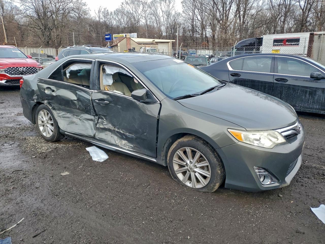2012 TOYOTA CAMRY XLE V6 photo 7