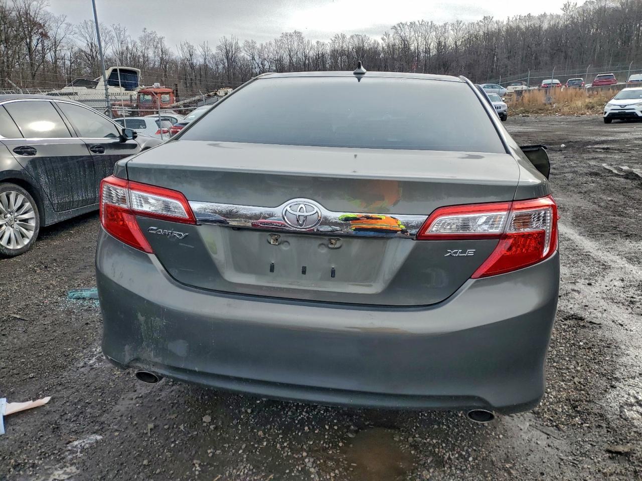 2012 TOYOTA CAMRY XLE V6 photo 11
