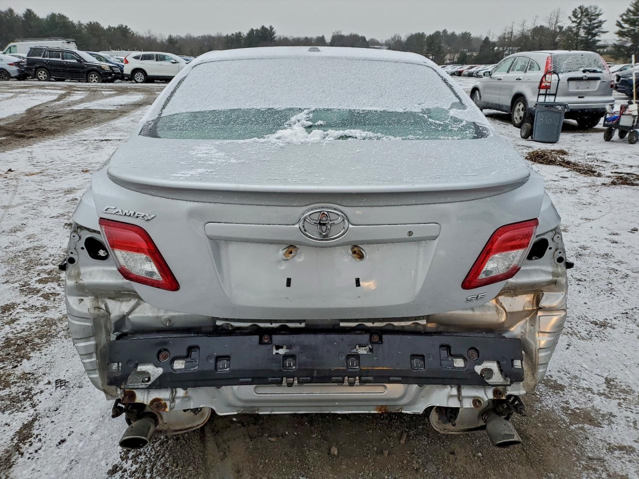 2010 TOYOTA CAMRY BASE photo 6