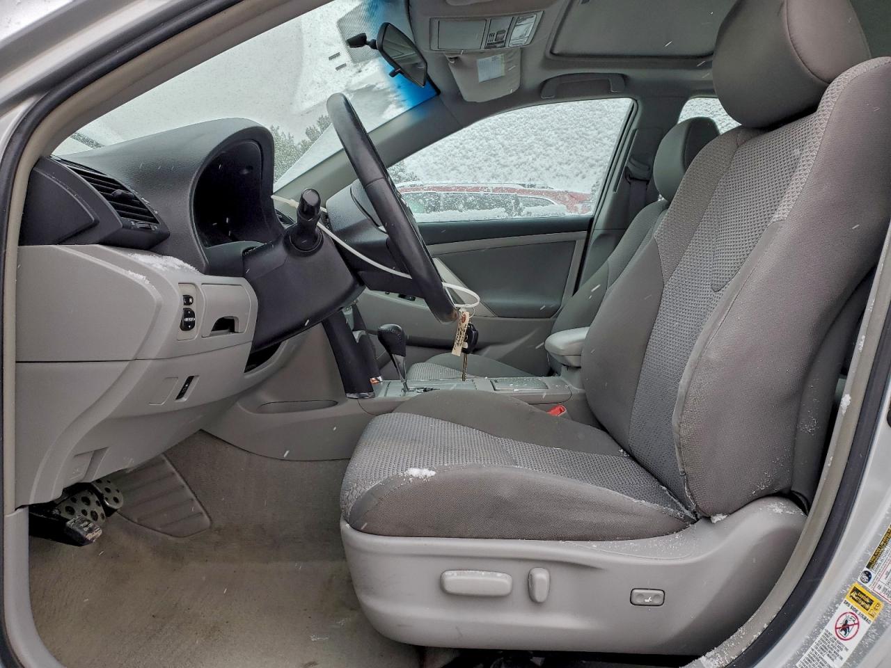2010 TOYOTA CAMRY BASE photo 7