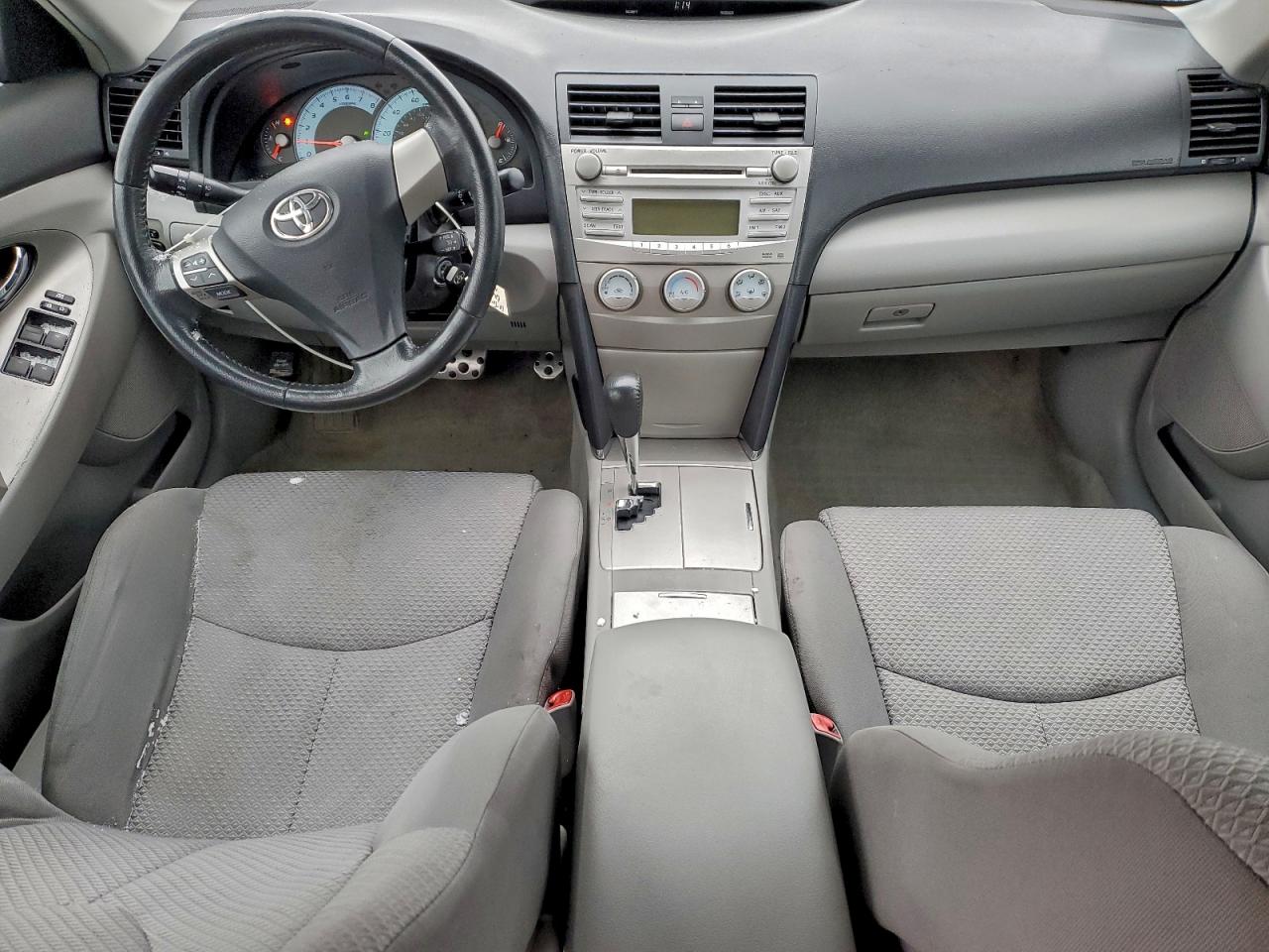 2010 TOYOTA CAMRY BASE photo 8