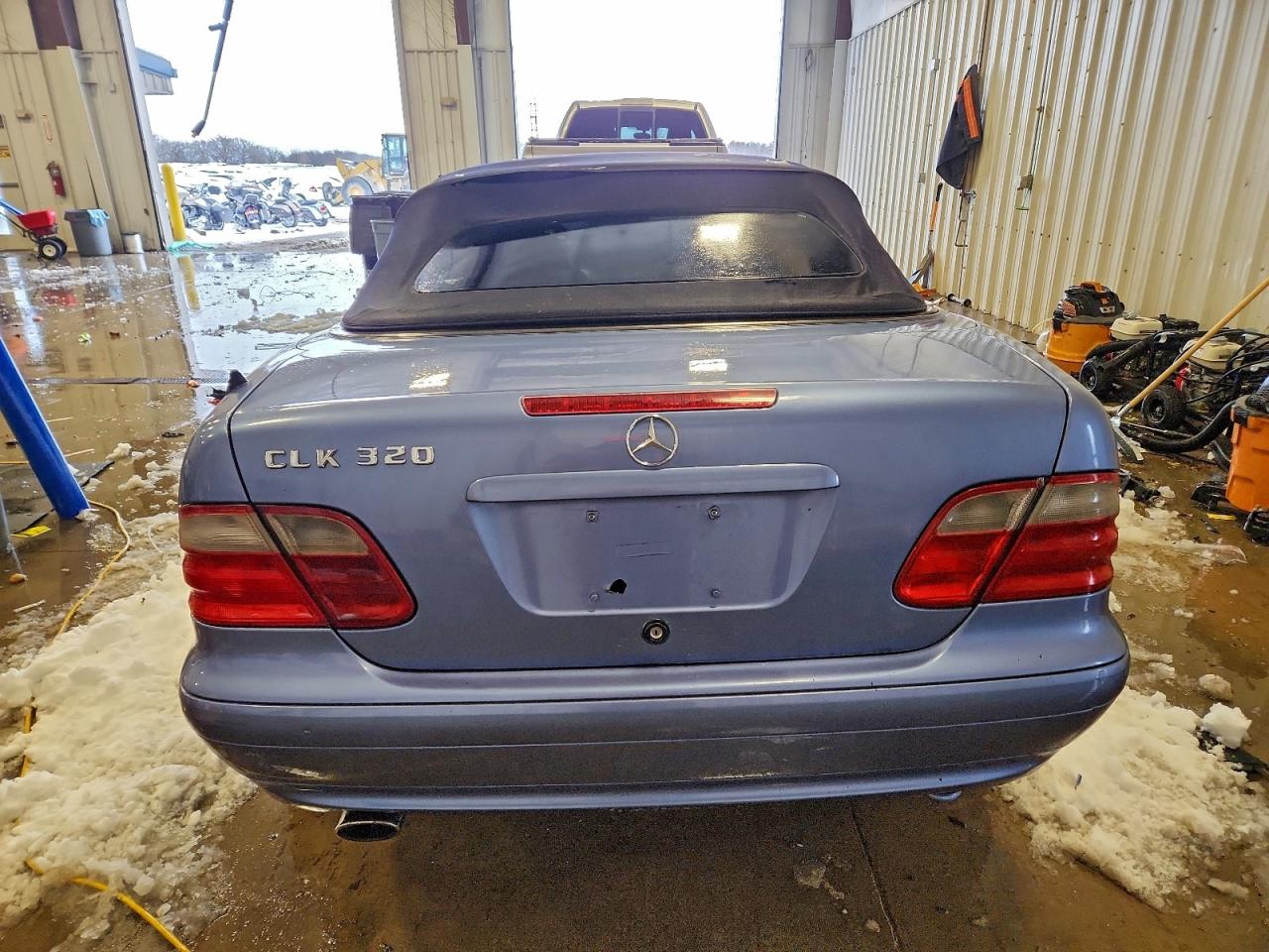 2001 MERCEDES-BENZ CLK 320 photo 11