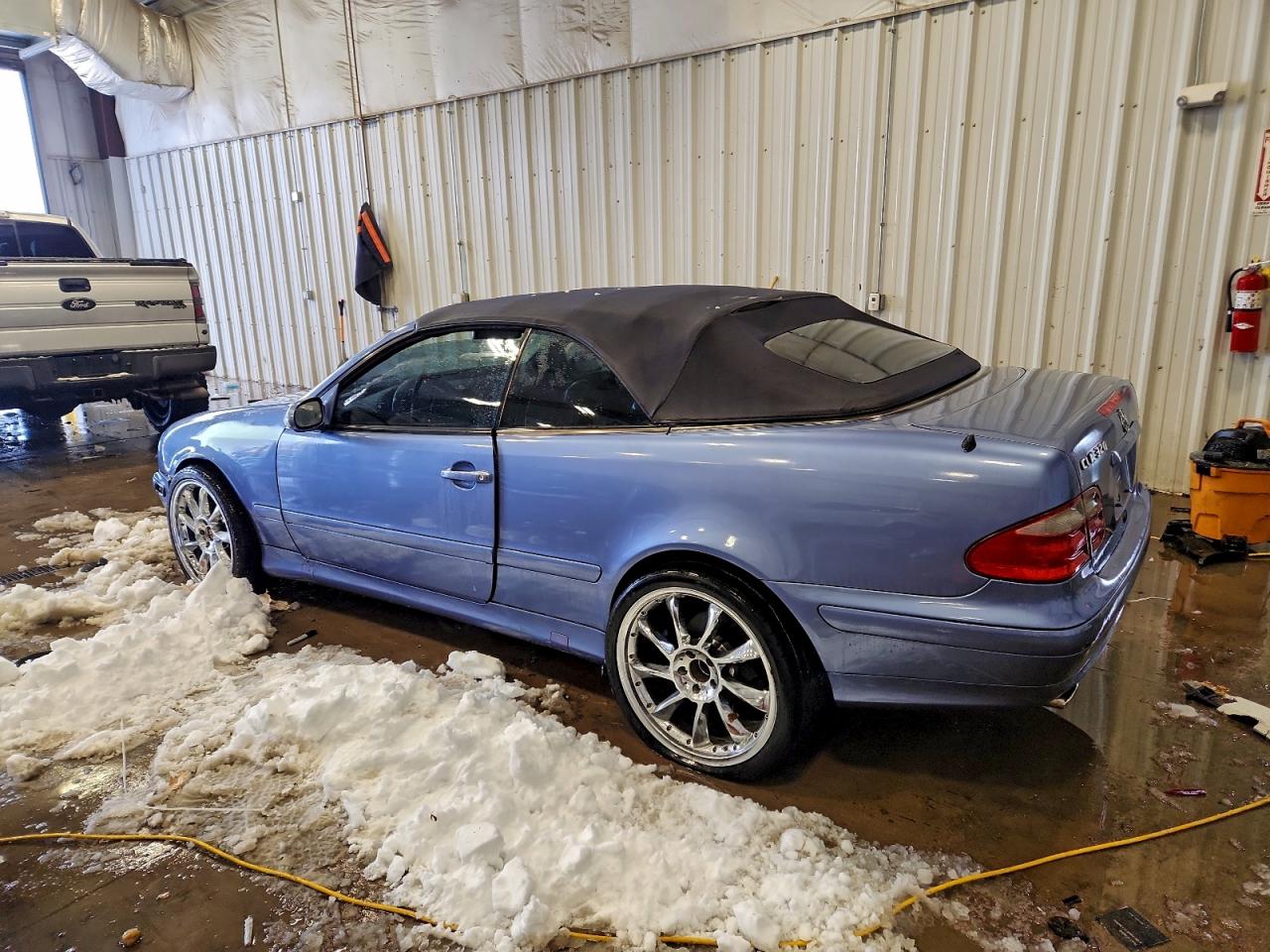 2001 MERCEDES-BENZ CLK 320 photo 3