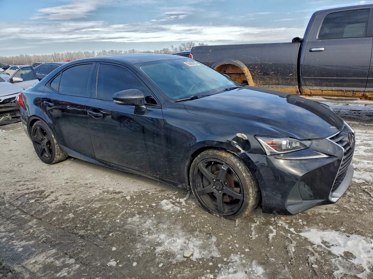 2017 LEXUS IS photo 4