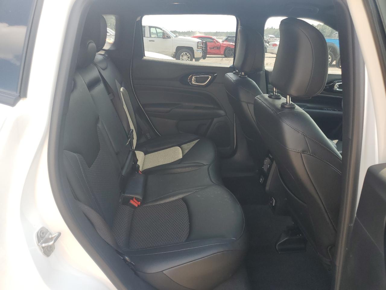 2025 JEEP COMPASS LATITUDE photo 11