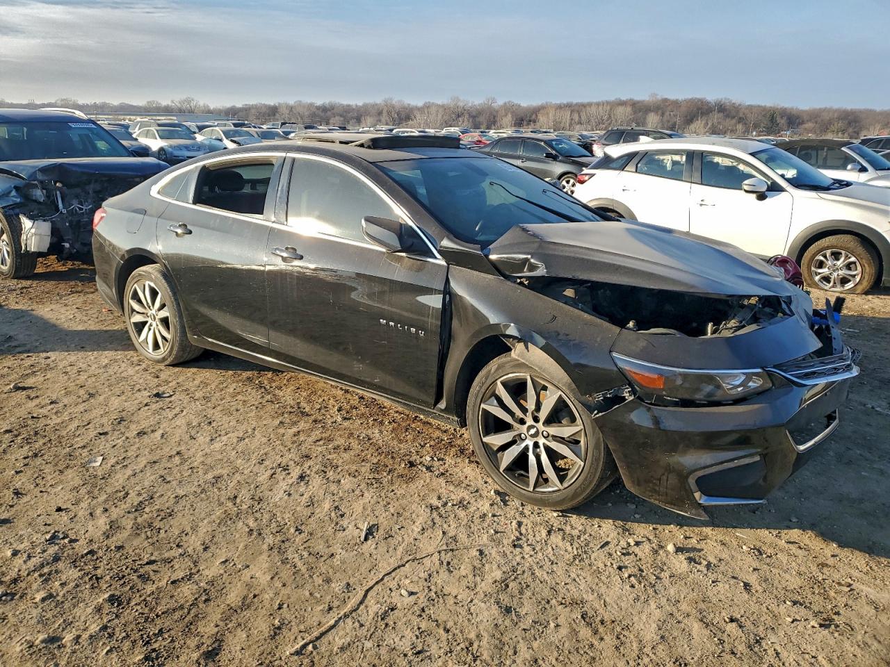 2017 CHEVROLET MALIBU LT photo 5
