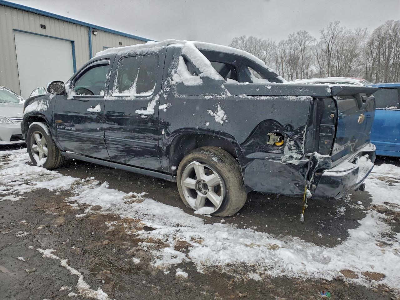 2007 CHEVROLET AVALANCHE K1500 photo 2