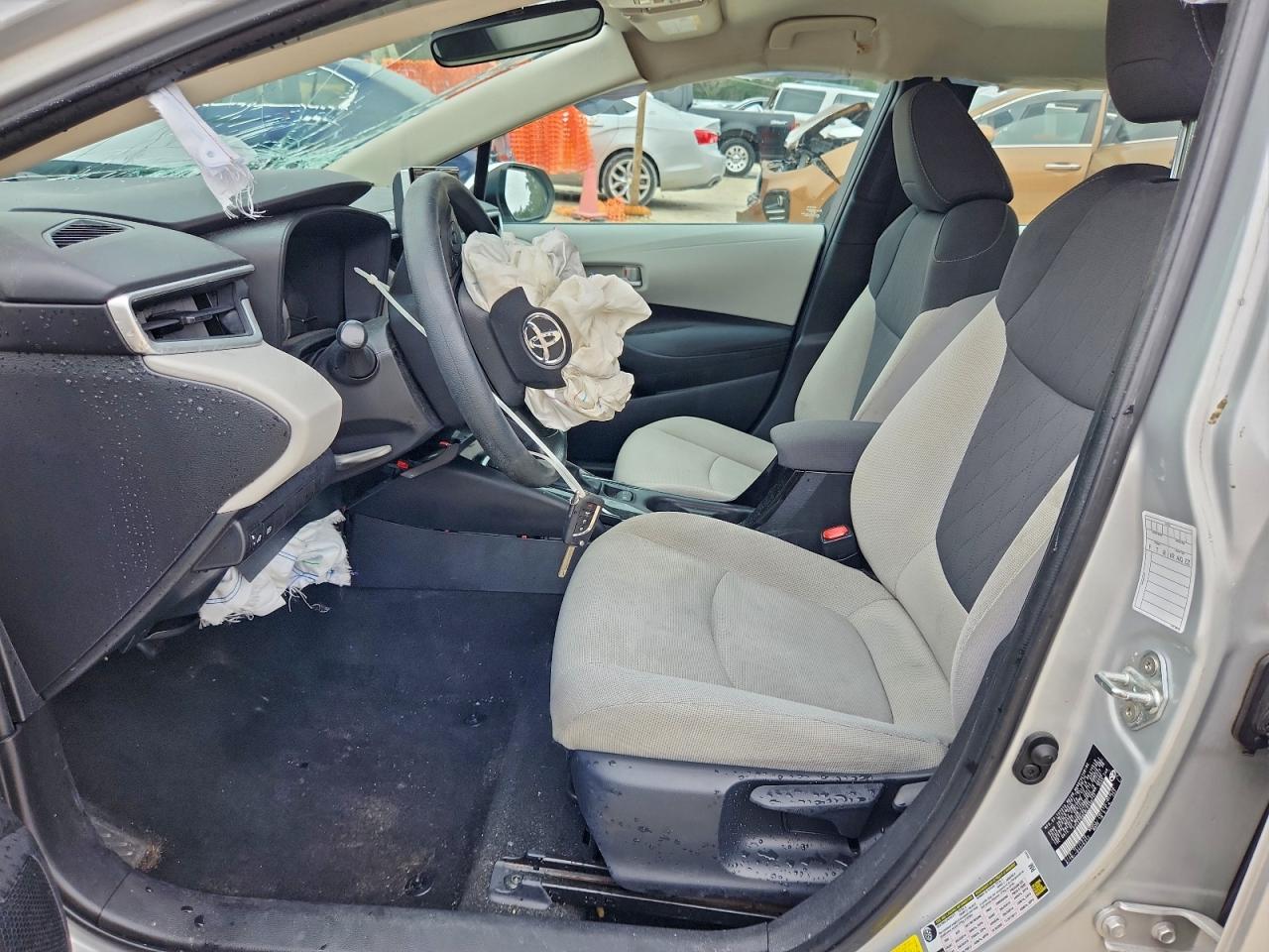 2020 TOYOTA COROLLA LE photo 19
