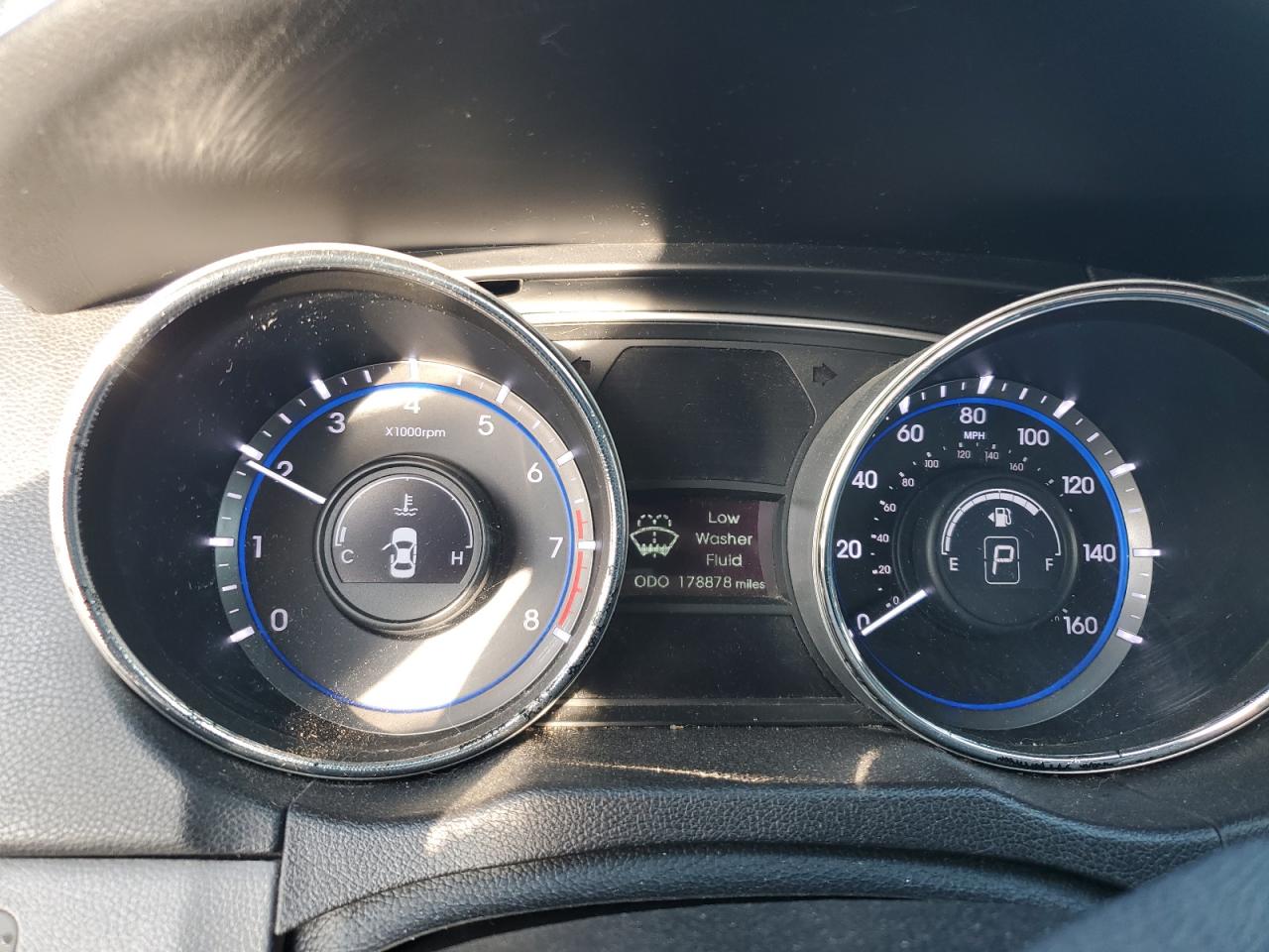 2014 HYUNDAI SONATA GLS photo 9