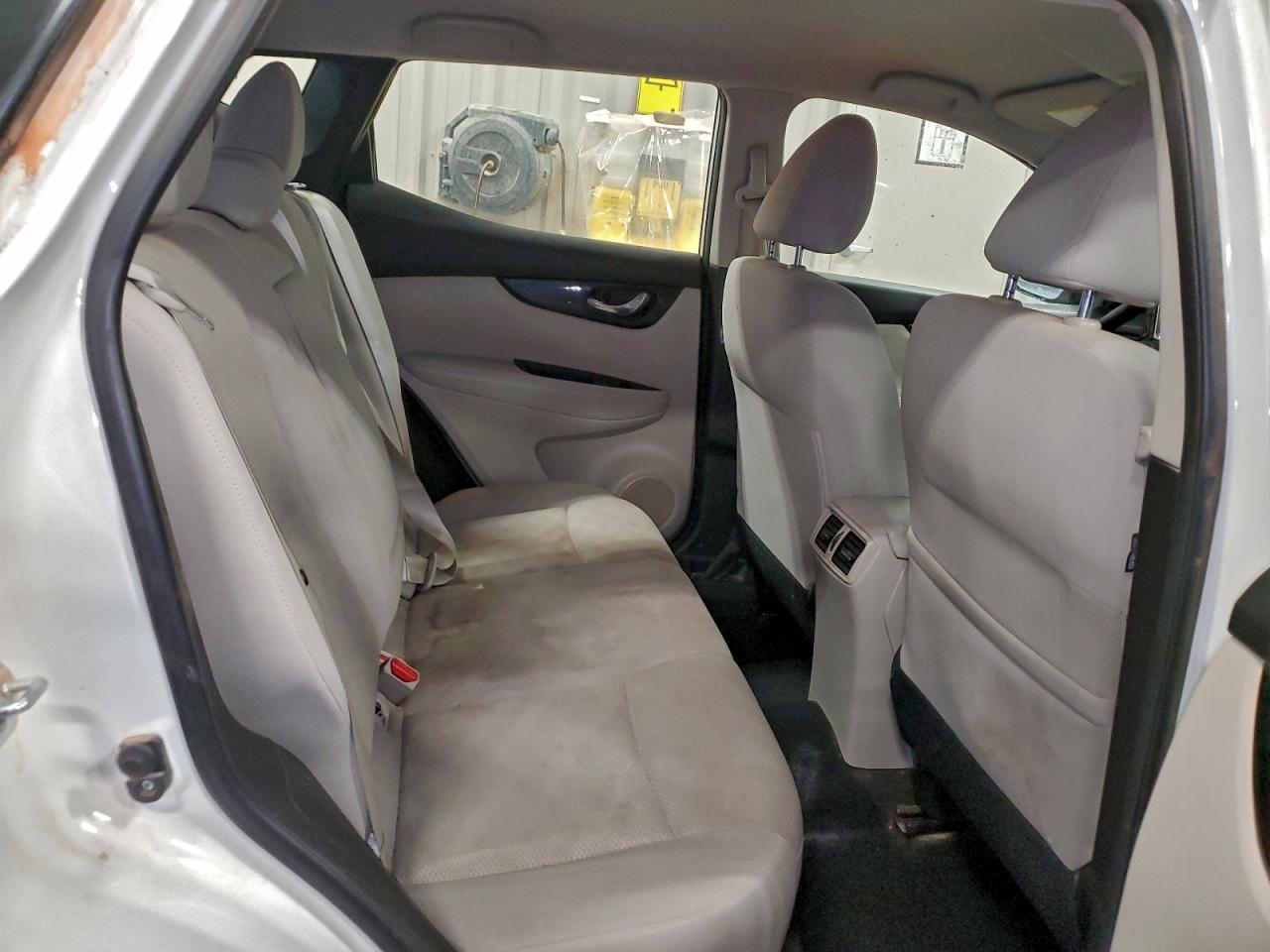 2018 NISSAN ROGUE SPORT S photo 31