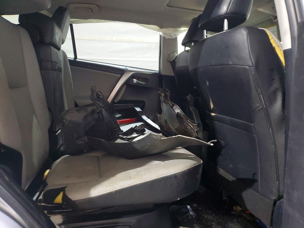 2018 TOYOTA RAV4 HV LIMITED photo 11