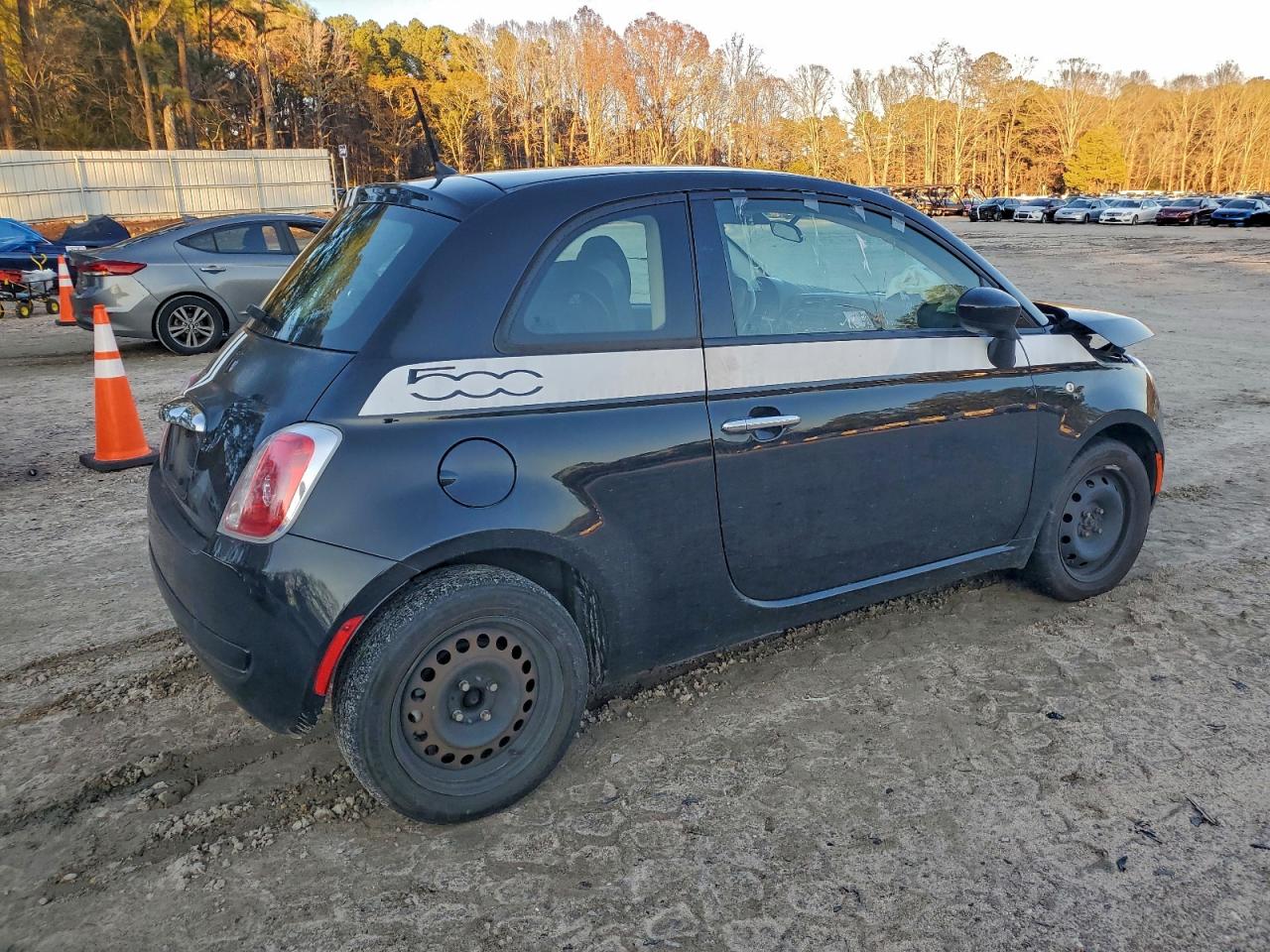 2015 FIAT 500 POP photo 5