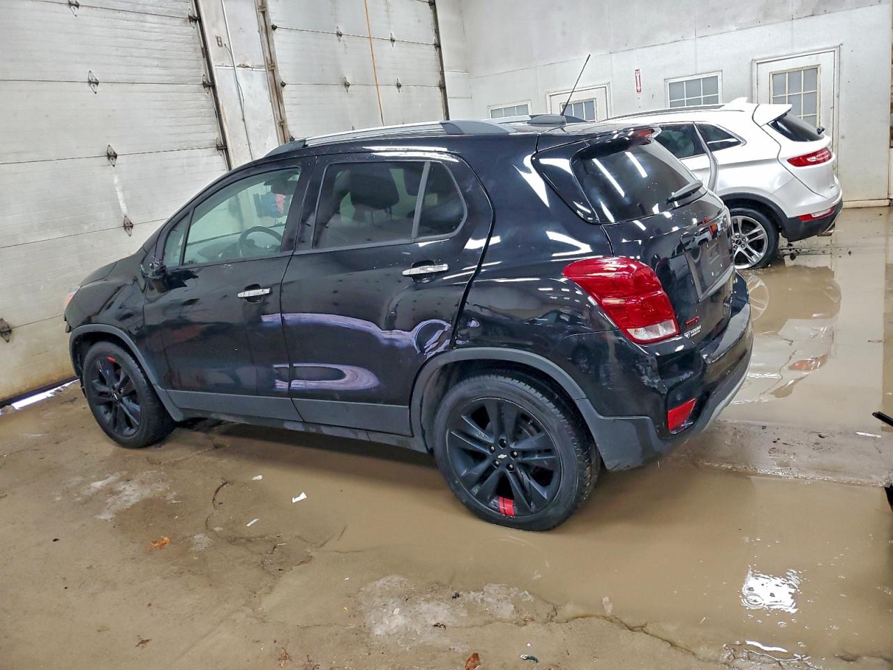 2019 CHEVROLET TRAX 1LT photo 3