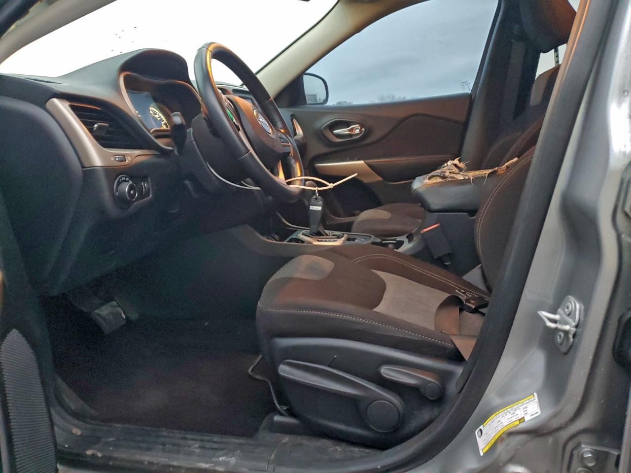 2018 JEEP CHEROKEE LATITUDE photo 19