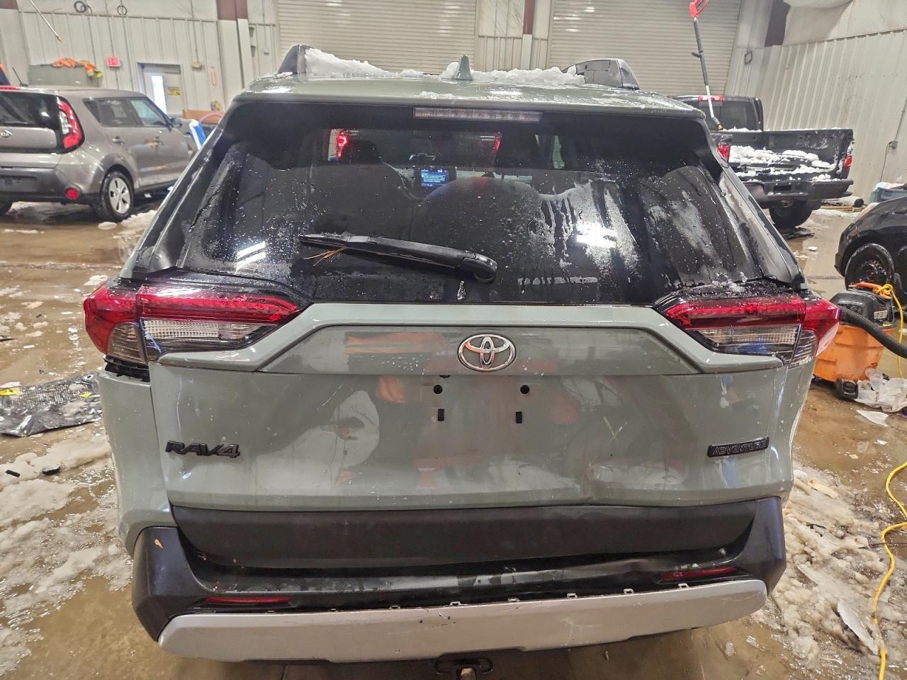 2019 TOYOTA RAV4 ADVENTURE photo 16
