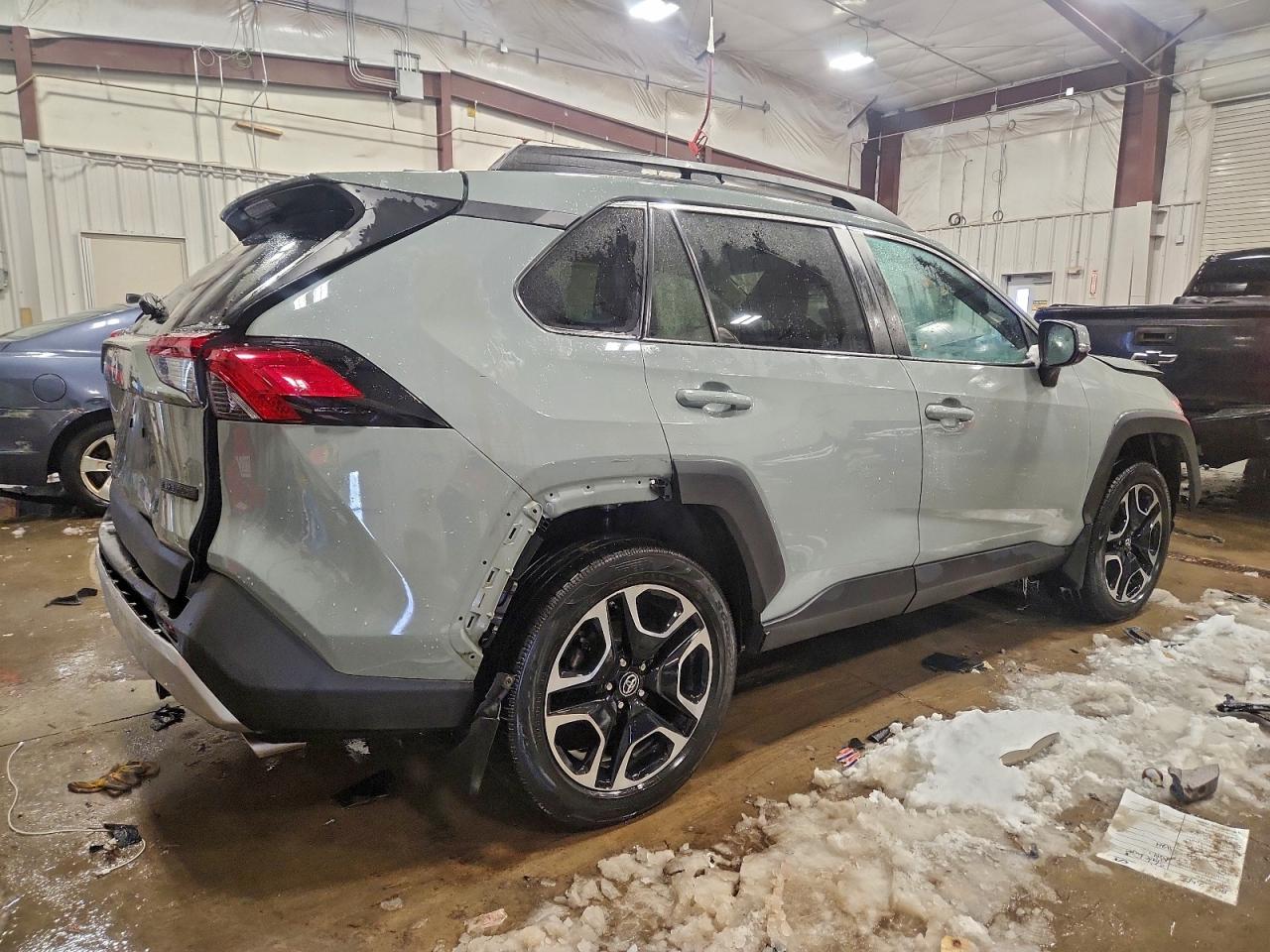 2019 TOYOTA RAV4 ADVENTURE photo 7