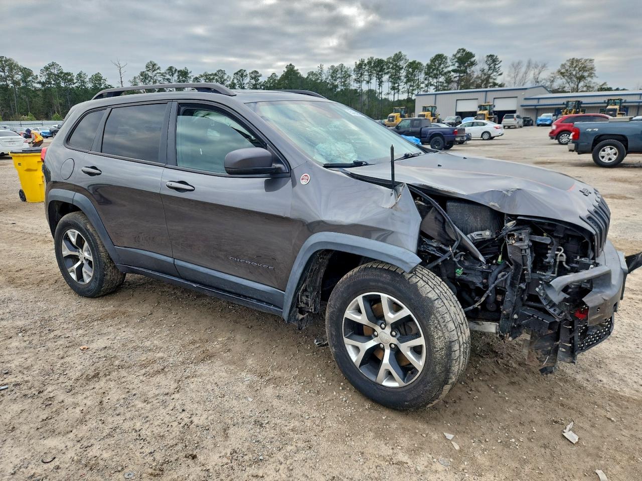 2014 JEEP CHEROKEE TRAILHAWK photo 4