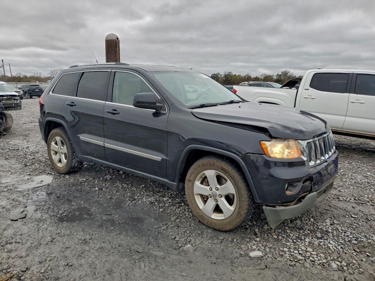 2011 JEEP GRAND CHEROKEE photo 4