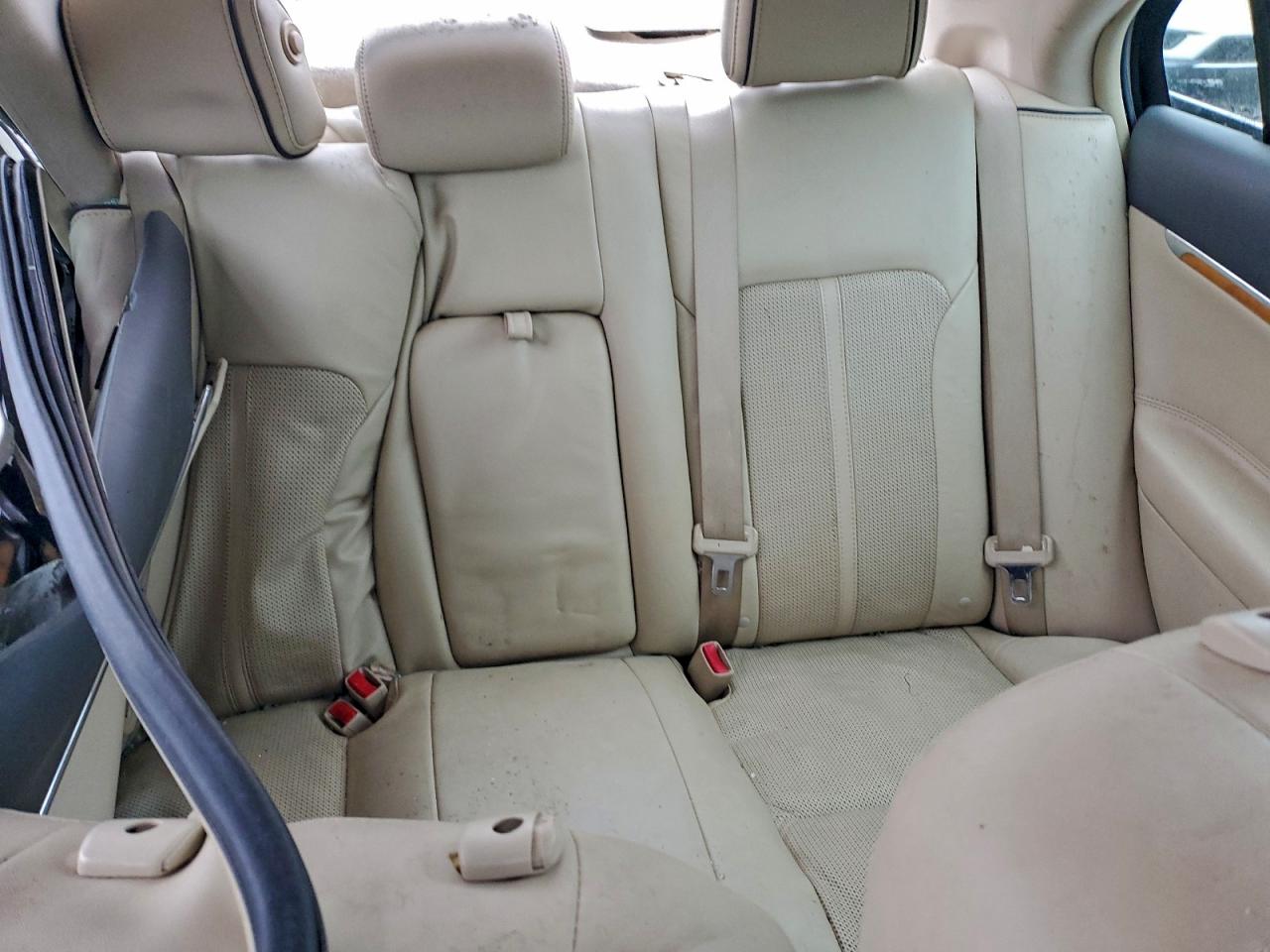 2012 LINCOLN MKZ photo 28