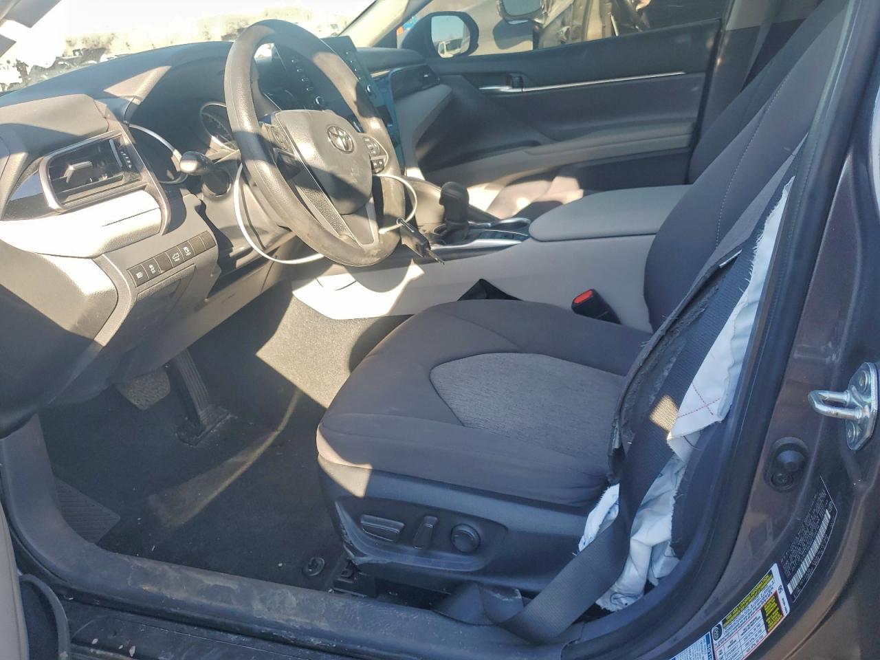 2024 TOYOTA CAMRY photo 25