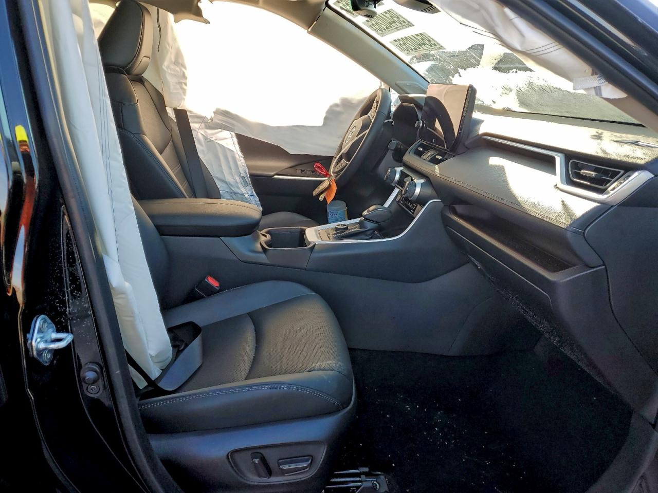 2025 TOYOTA RAV4 LIMITED photo 7